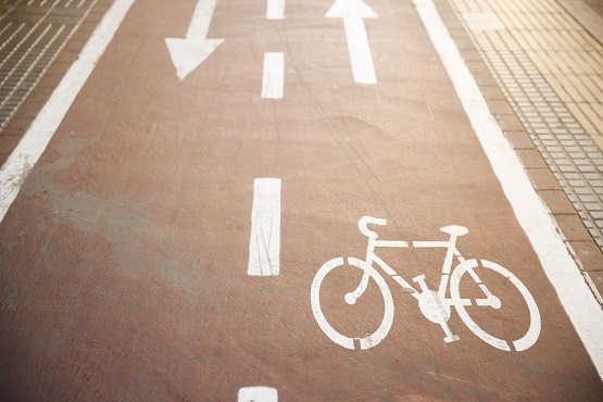 bicicleta senal de trafico en camino2